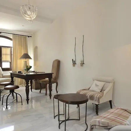 Aella 3* Νάουσα