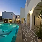 Aella Hotel