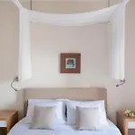 Aella Hotel Naousa