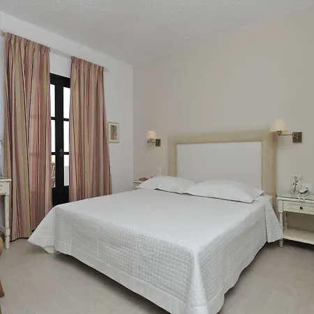 Aella Hotel 3*
