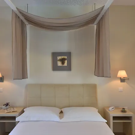 Aella Hotel