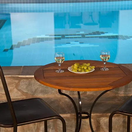 Aella Hotel 3*