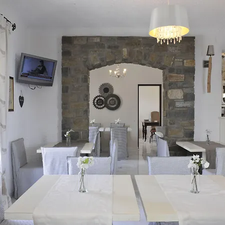 Aella Hotel