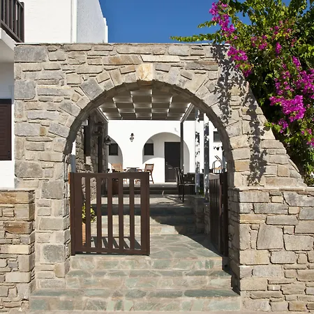 Aella Hotel 3*