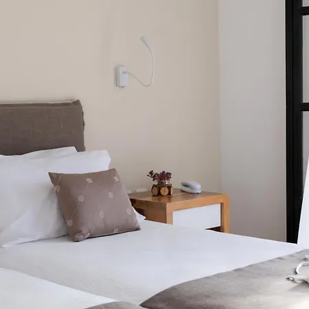Hotel Aella