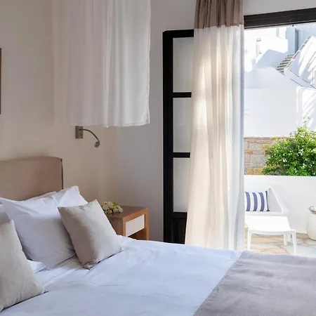 Aella Hotel 3*